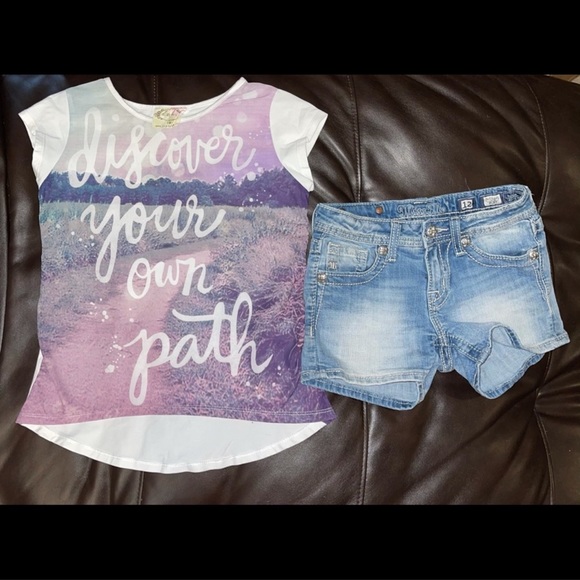 Joyfolie/Mia Joy Tee EUC size 10. LISTING IS FOR SHIRT ONLY - Picture 3 of 3